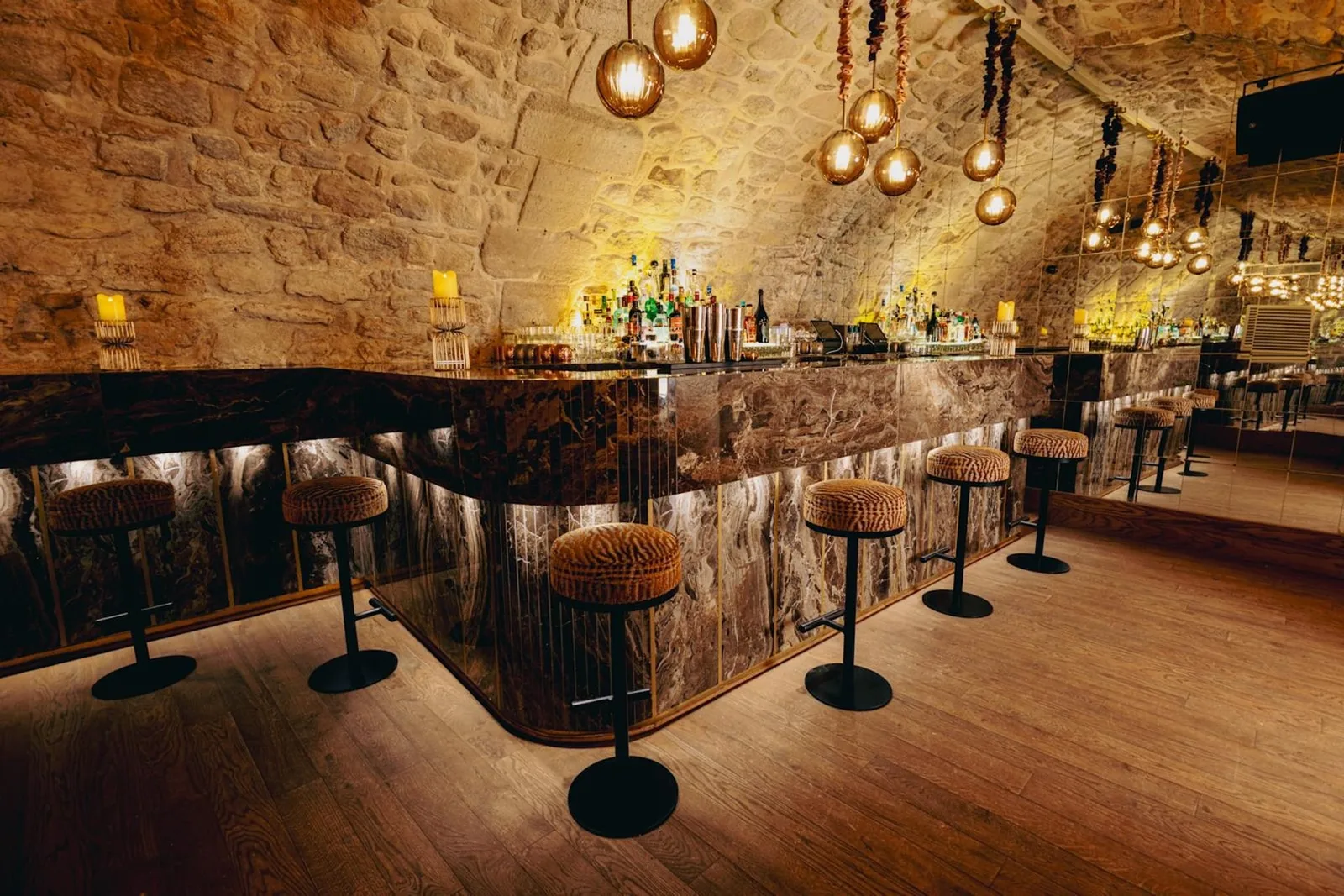 Le Flirt — custom DJ monitors in a Paris nightclub